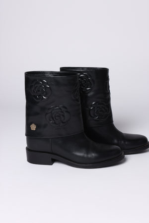 bota Chanel