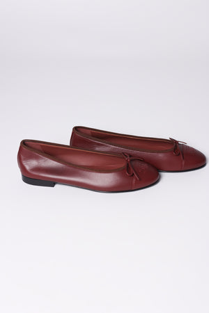 Sapatilha Chanel Cap Toe