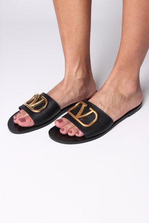 Sandália rasteira Valentino Garavani