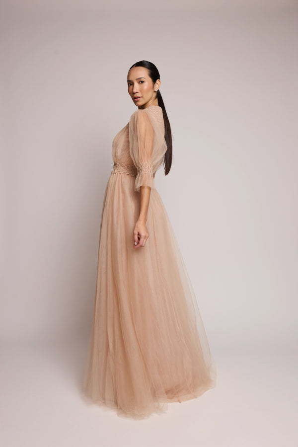 Vestido Valentino Exclusivo em Tule Nude com Bordado Handmade