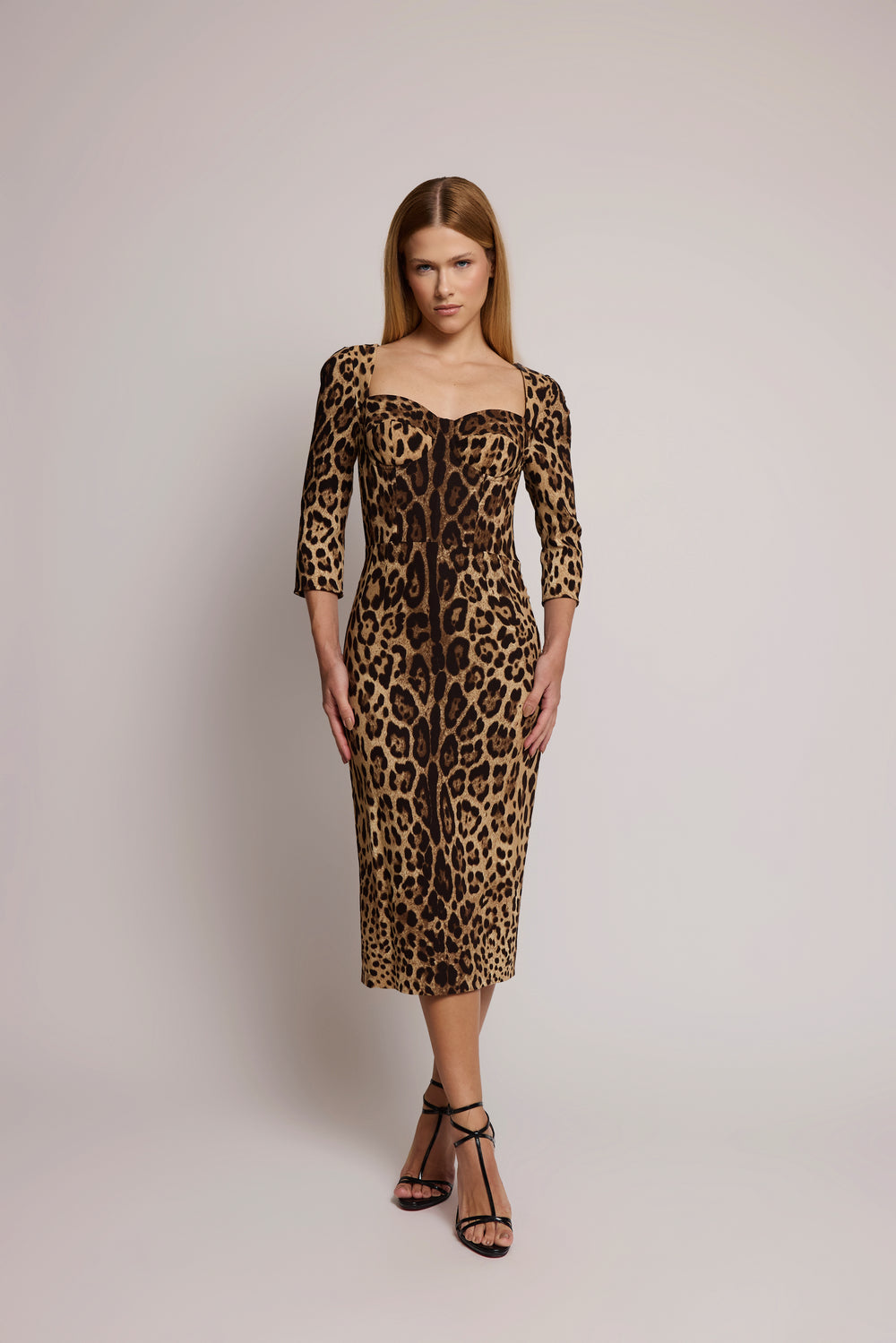 Vestido Dolce & Gabbana tubinho com estampa animal print