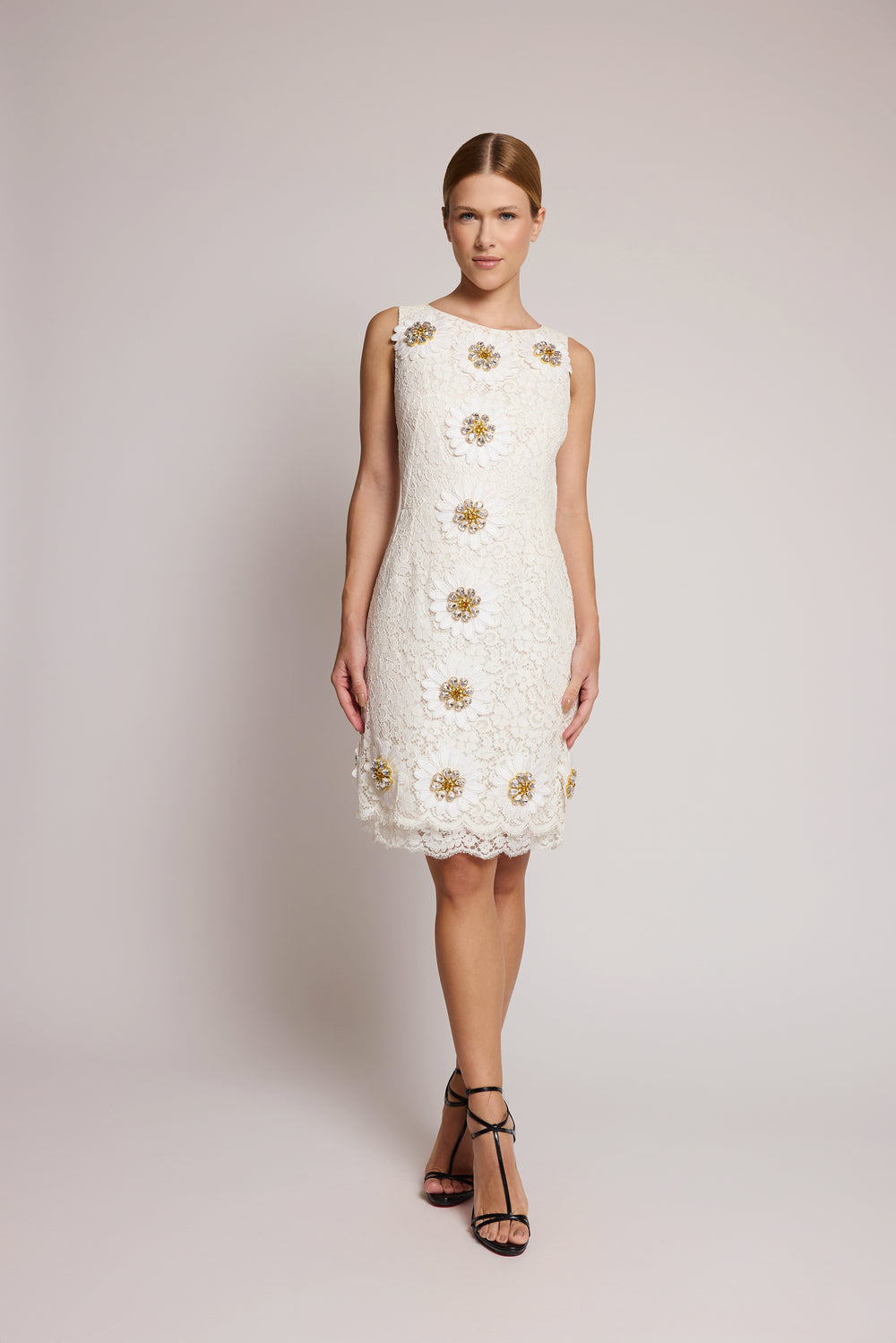 Vestido Dolce & Gabbana branco com bordados
