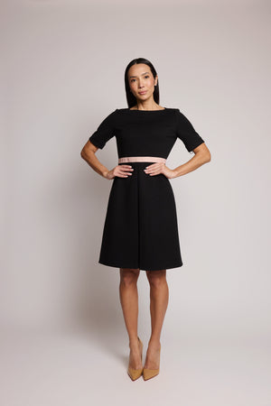 Vestido Gucci Preto e Rosa 2020 por Alessandro Michele