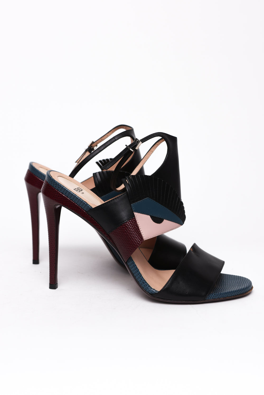 Sandália Fendi